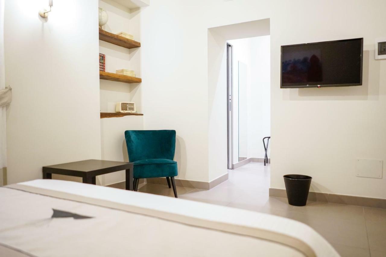 Palazzo Toledano Bed & Breakfast Наполи Екстериор снимка